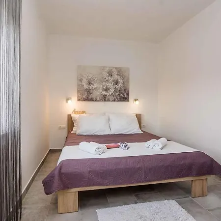 In - Insel 41267 Apartamento *