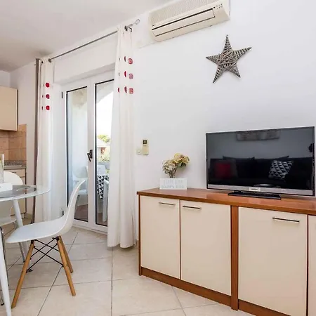 In - Insel 41267 Apartamento *